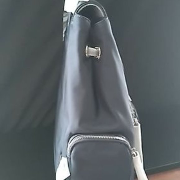 🔥Michael Kors Abbey Large Nylon Backpack Navy🔥 - Picture 6 of 10